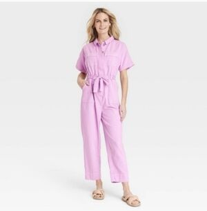 Universal Thread women's pink short-sleeve button-front jumpsuit